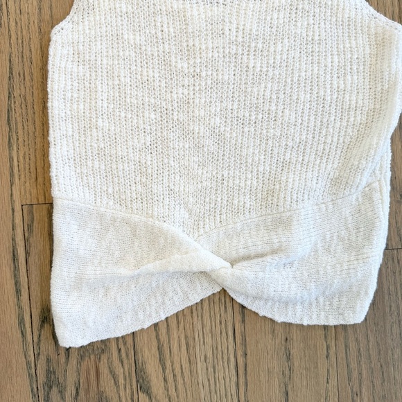 Love Tree Women’s White Crochet Sweater Knit Twist Front Tank Top Size Medium - Picture 3 of 9